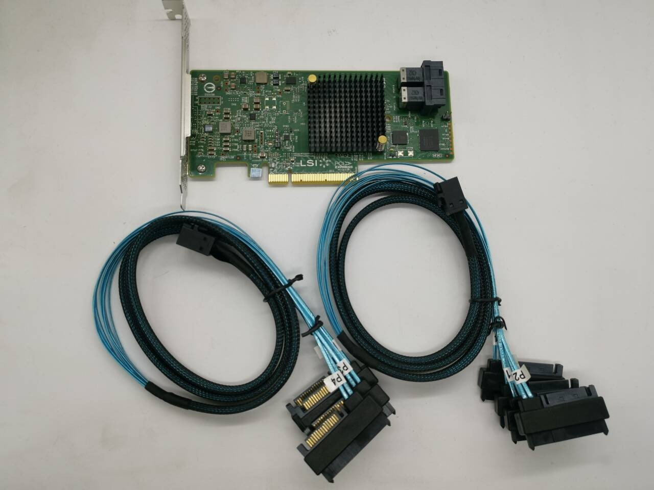 LSI 9300-8i 12Gbps SAS SATA IT mode ZFS FreeNAS unRAID w / 2*SAS/SATA Cable US