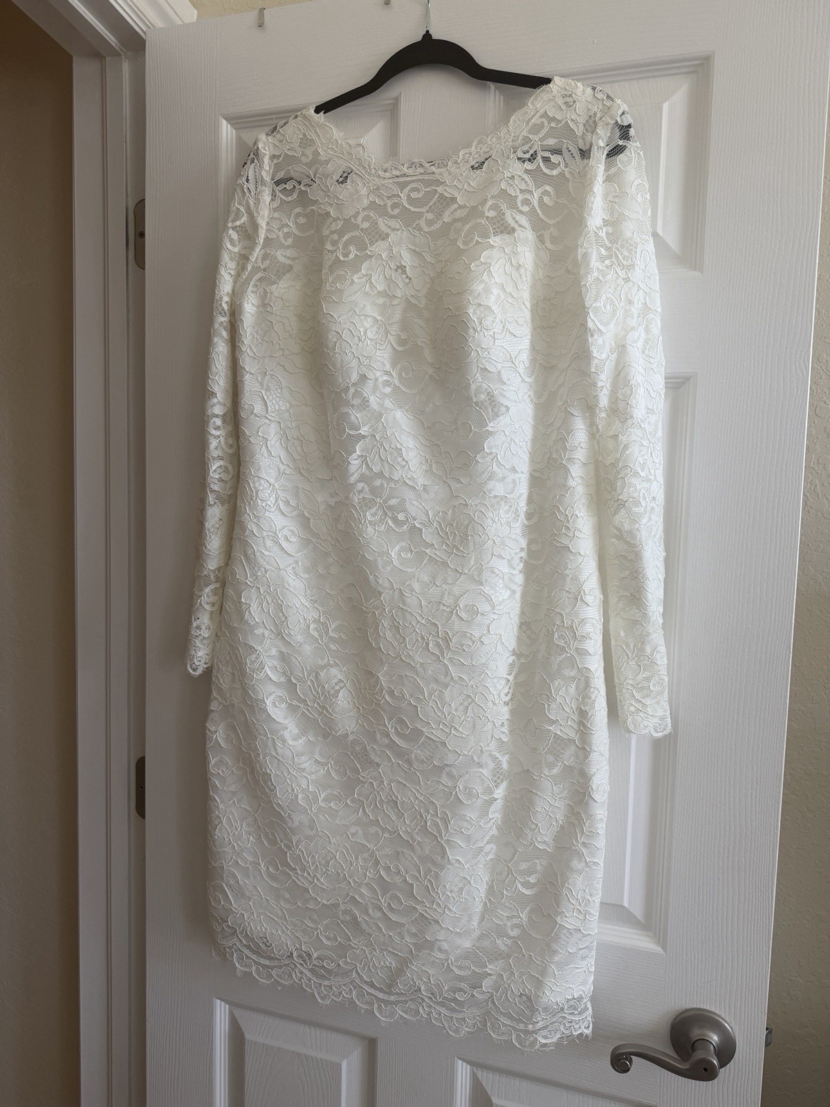 Size 10 Wedding Dress Long Sleeves with Eyelash Trim