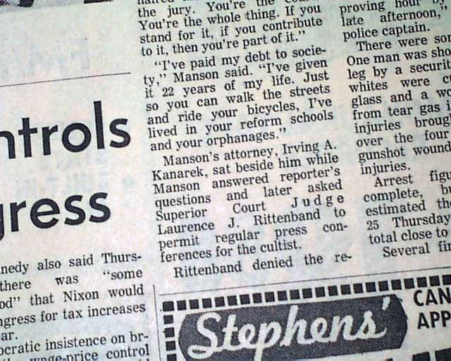 CHARLES MANSON & 3 Girls Helter Skelter Murder Trial Begins PHOTO 1970 Original