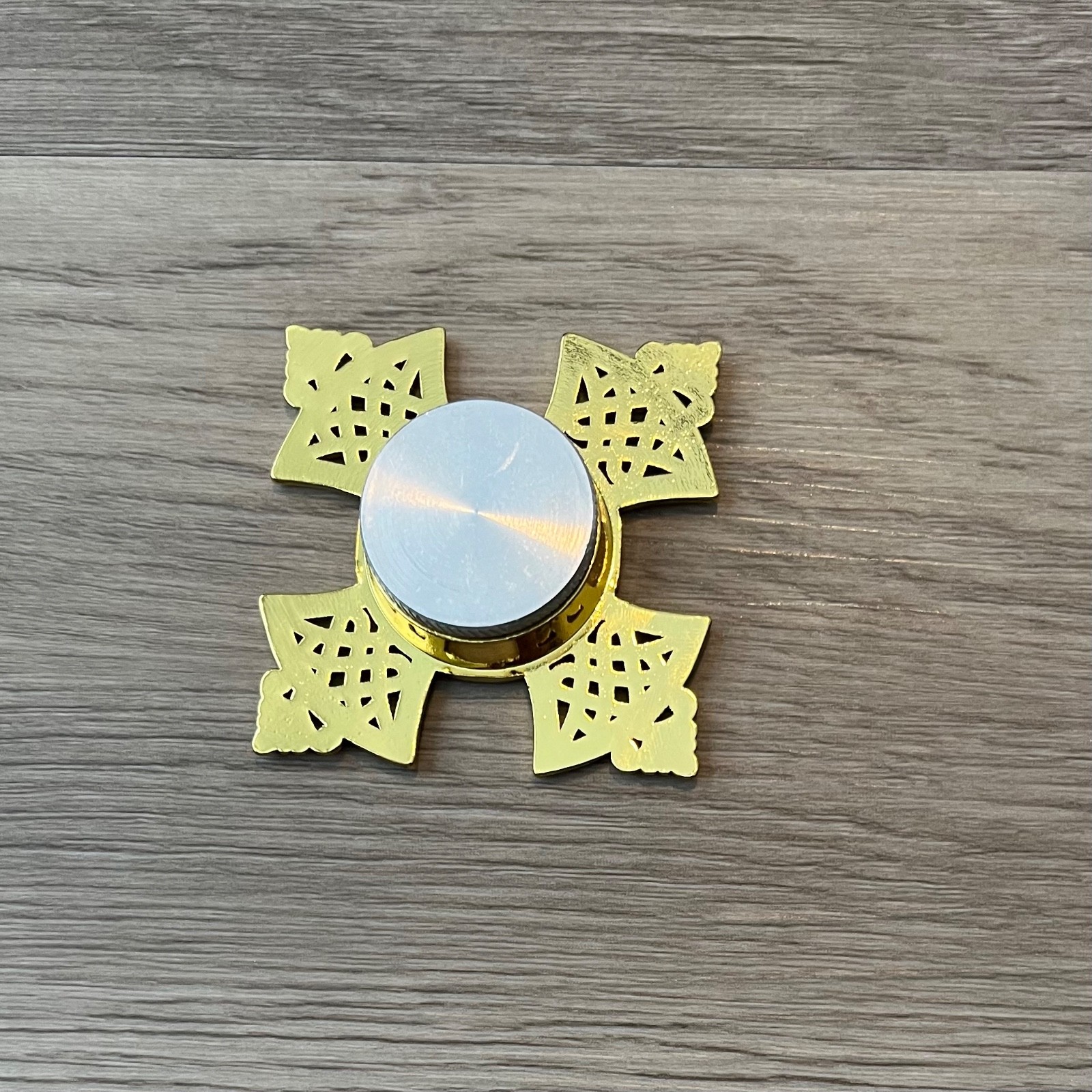 Personal Reliquary Relic Case 2” Golden Tone Red Stones Box Relics Catholic