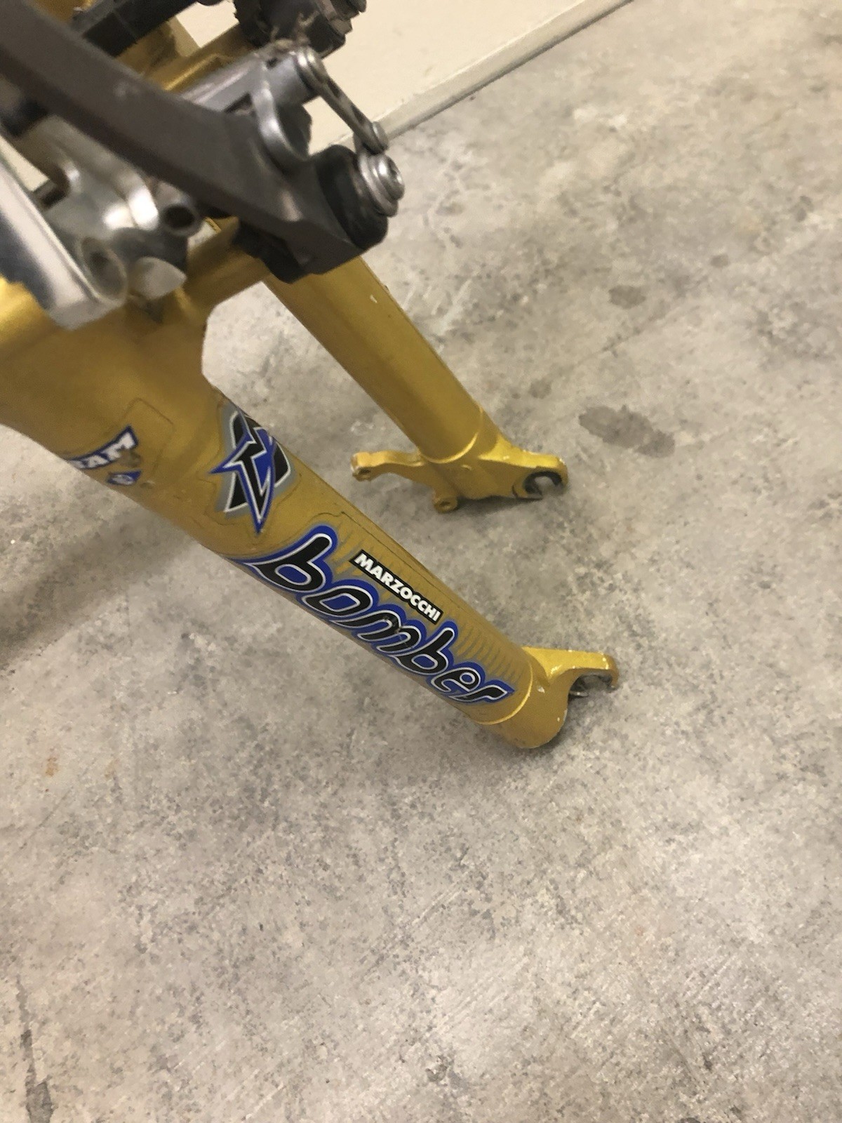 Vintage Old School Ibis Mojo Mountain Bike Frame King Thompson Bomber Xt