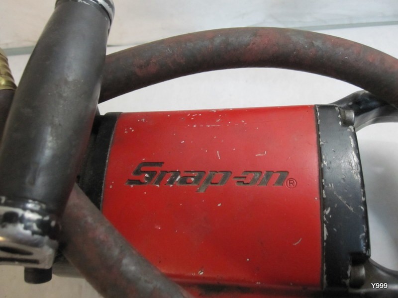 SNAP ON TOOLS IM1800 1 INCH DRIVE IMPACT GUN