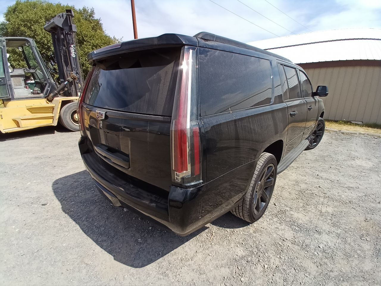 Info-GPS-TV Screen Display & Control Panel from 2017 Cadillac Escalade 12266262