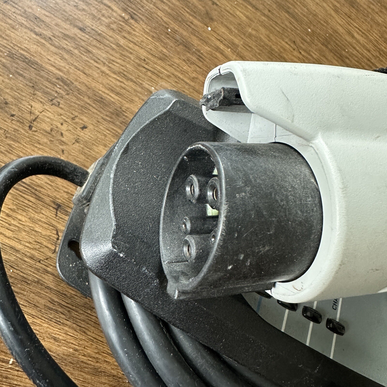 BMW EV charger i3 i8 X3 X5 330e 530e PHEV charging cable -stripped latch SEE PIC