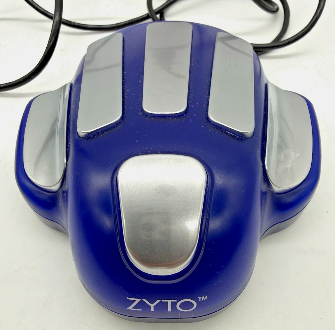 Zyto Hand Cradle, USB Cable, Powers On