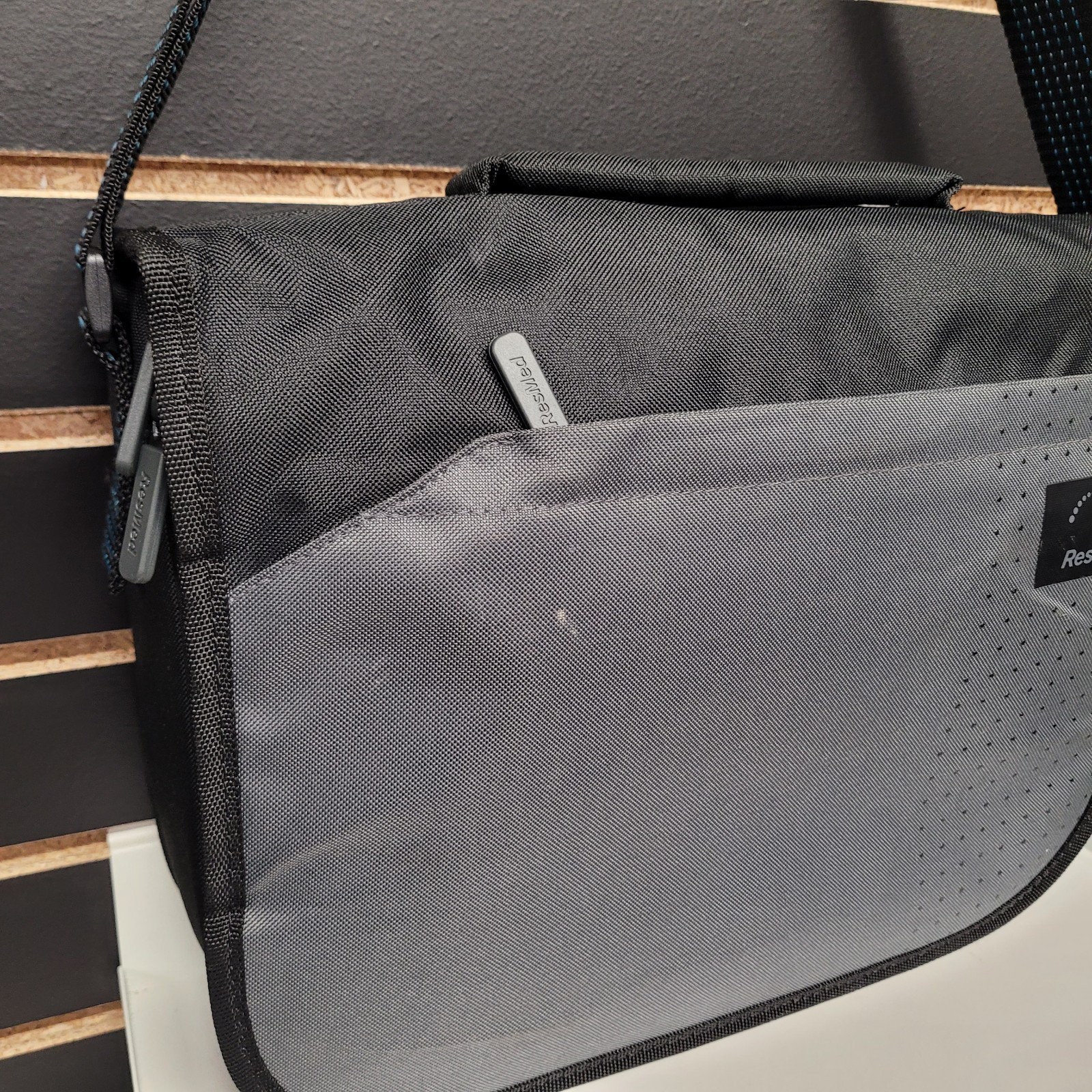 ResMed Airsense 11 Padded CPAP Carry Case W/ Shoulder Strap Gray Travel Bag