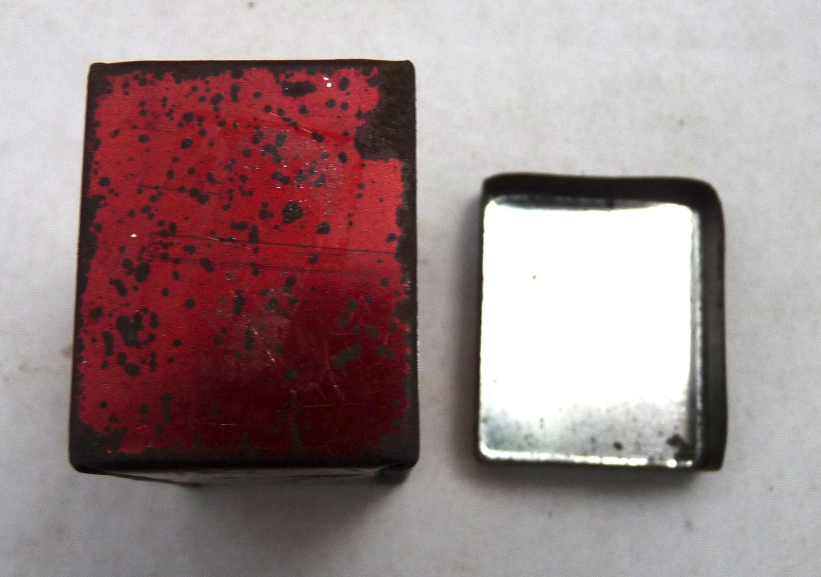 Antique Western Blasting Cap Tin No 6 red