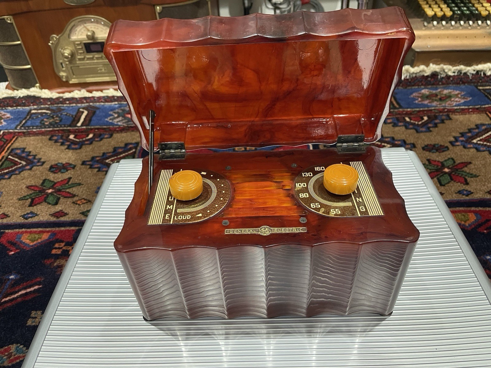 Antique Catalin General Electric L-622, Tube Radio, “ Jewel Box” Style