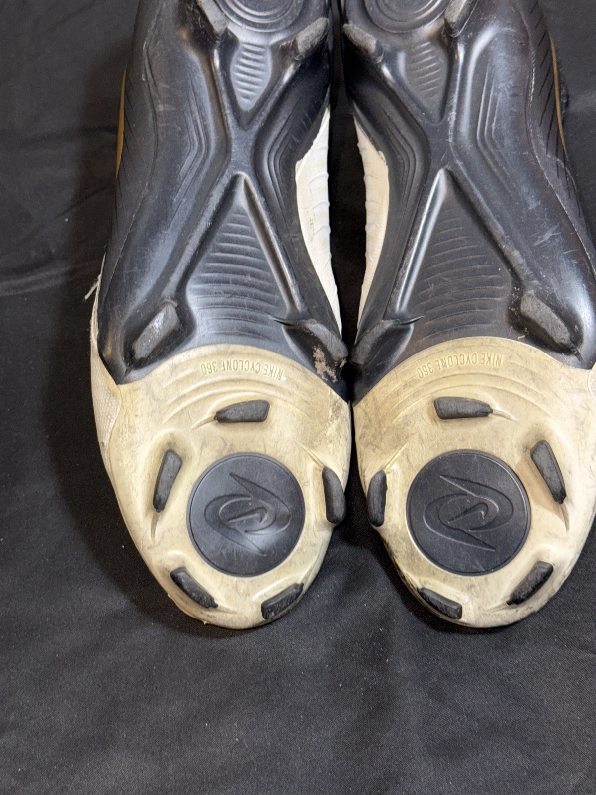 Nike Phantom Luna FG Soccer Cleats Black Gold Men’s 10