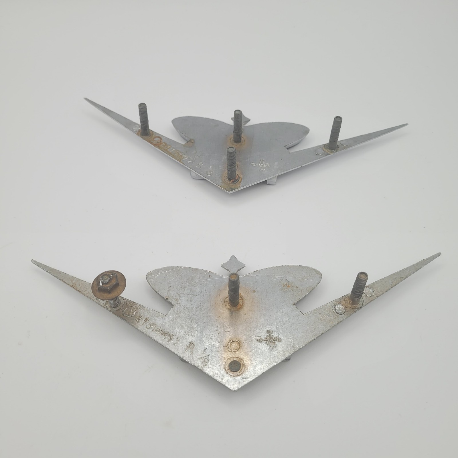 Diamond REO Emblems Vintage 1960s Badge #2770Y2 DIAMOND REO HEAVY DUTY TRUCKS