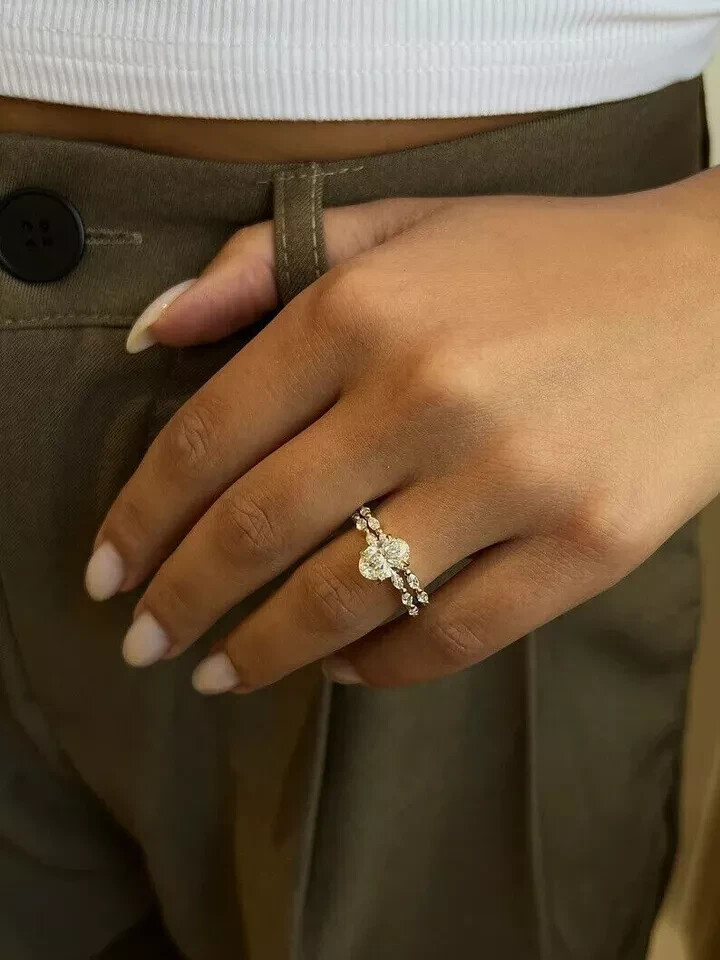 Oval Cut 2.5CT Lab Grown Diamond Bridal Engagement Ring Set In 14k Yellow Gold