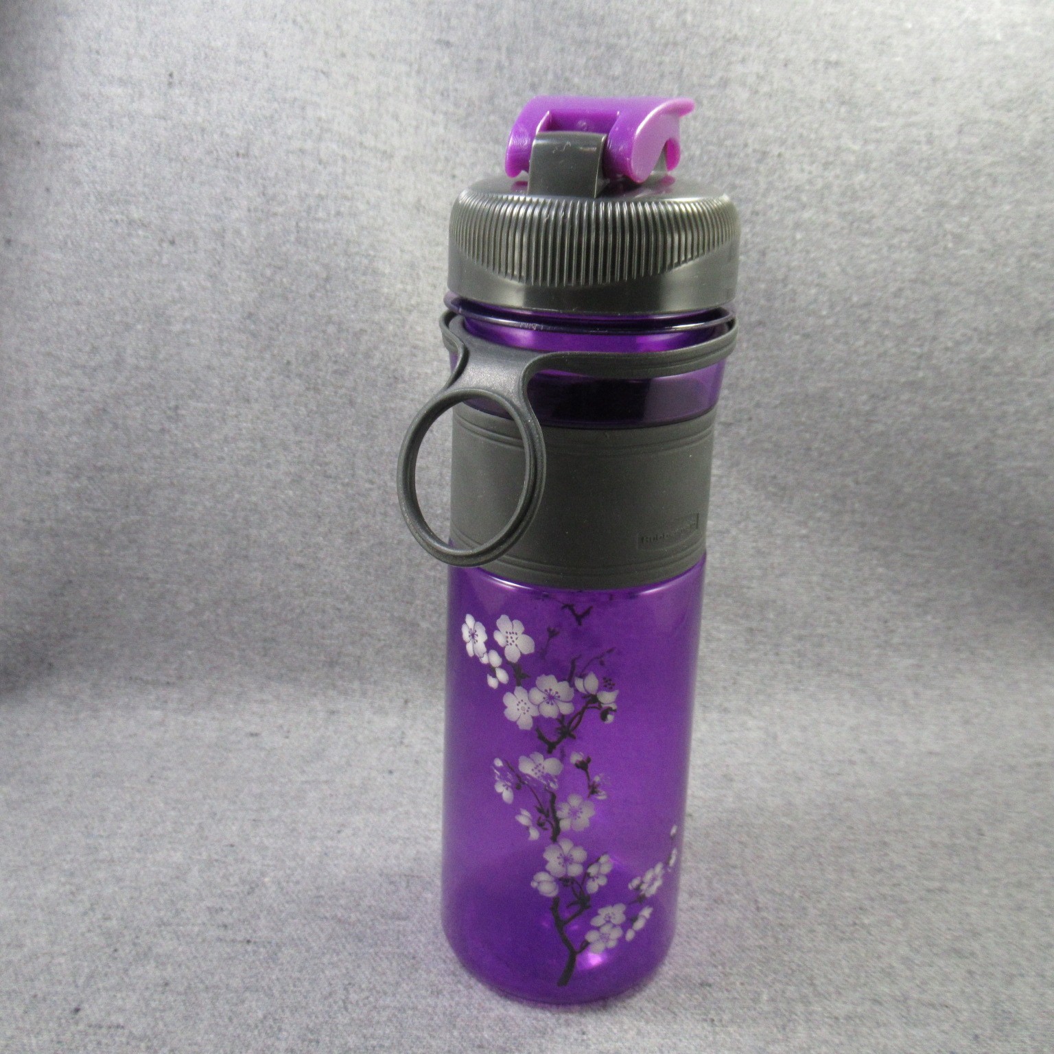 Rubbermaid Design Series Chug 20 Oz Water Bottle Flip Top Flowers Purple Gray
