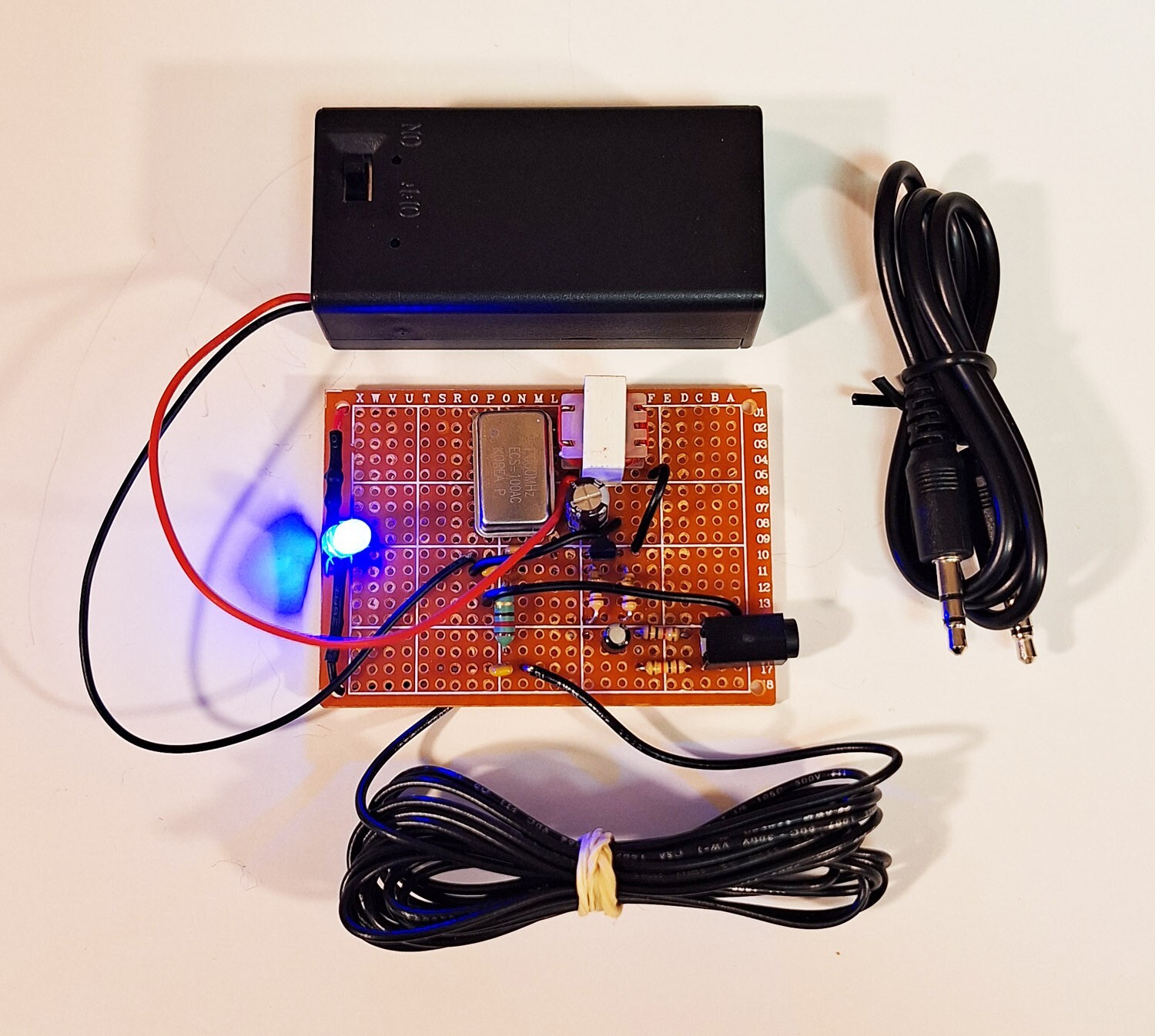 AM Transmitter - Stream to Your Vintage Tube Radio - 3.5mm Aux, Mp3, Bluetooth