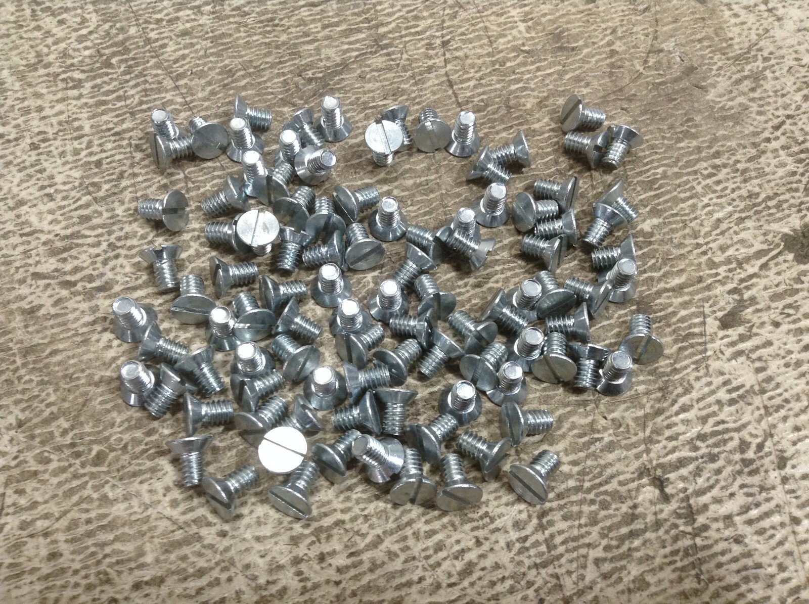 TE 4252470 Screw Kit Bag of 100 New (TSC)