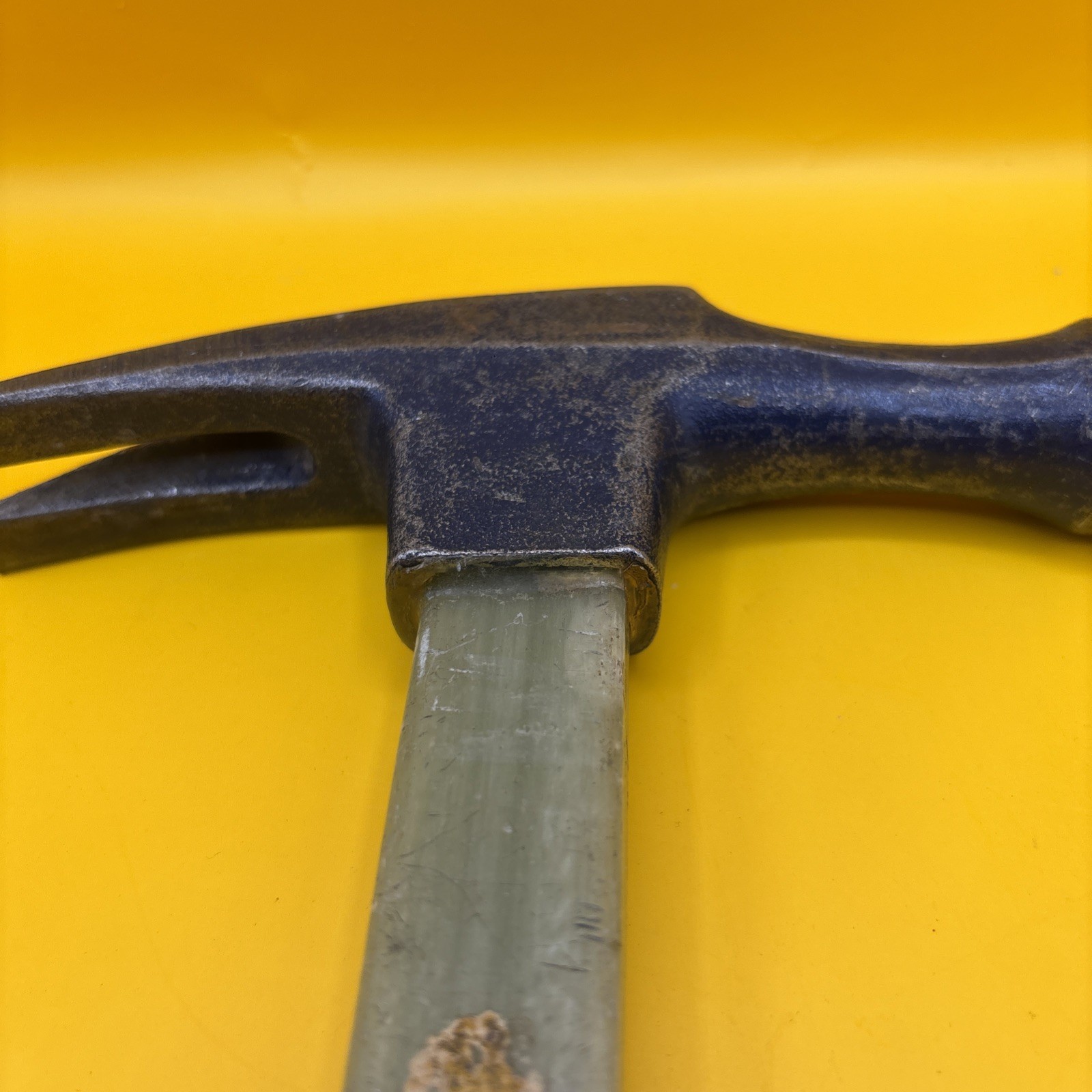 Klein Electrician's Straight-Claw Hammer Fiberglass 807-18