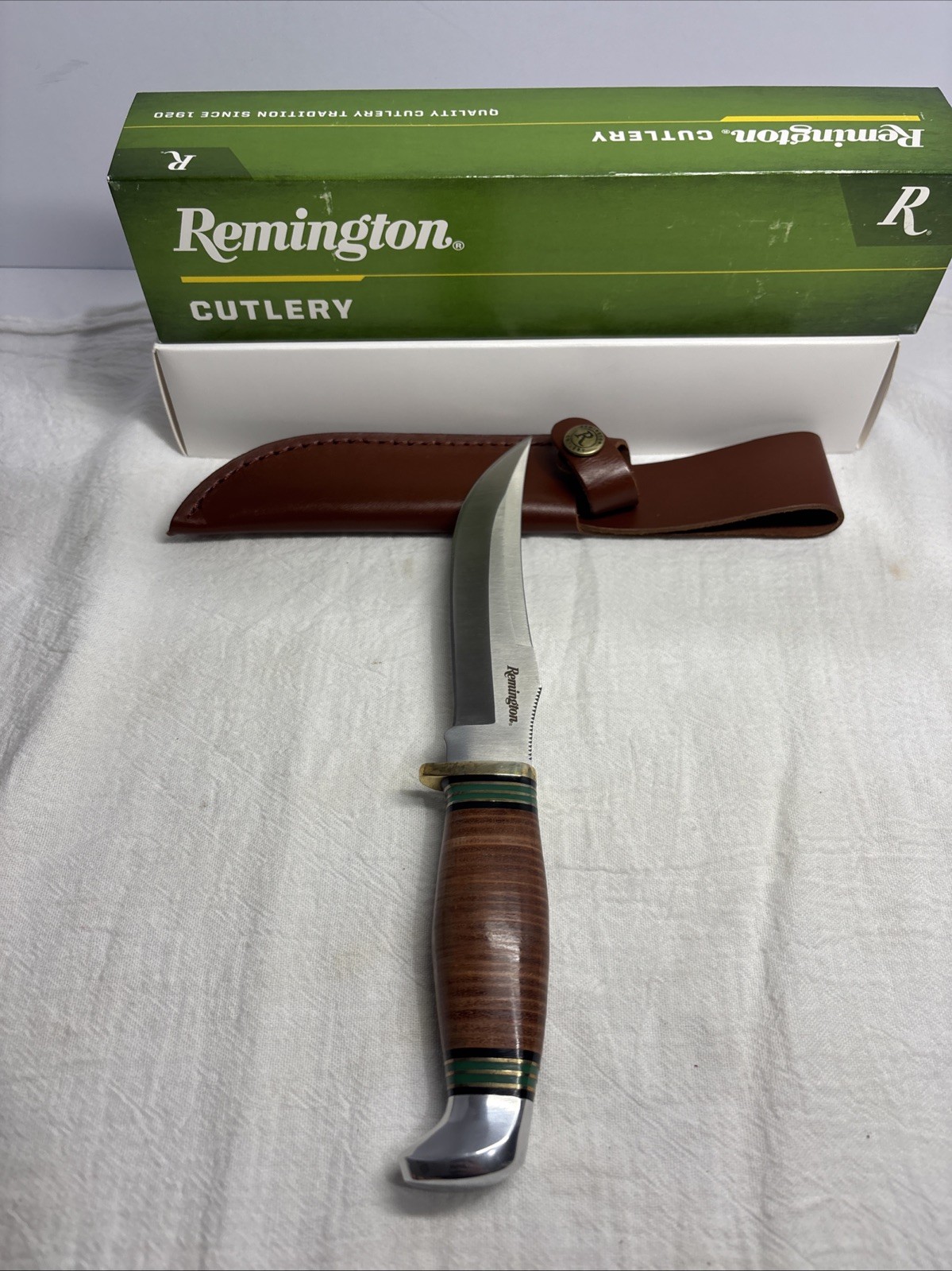 Remington Hunting Knife Fixed Blade Stacked Leather Handle Leather Sheath R15722