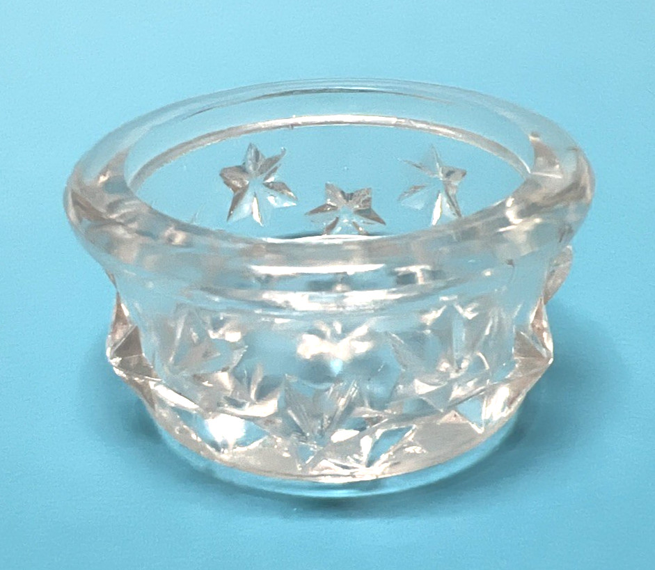 Amazing Raised Star Clear Glass Open Salt Dip 1 7/8 x 7/8 inch Flake