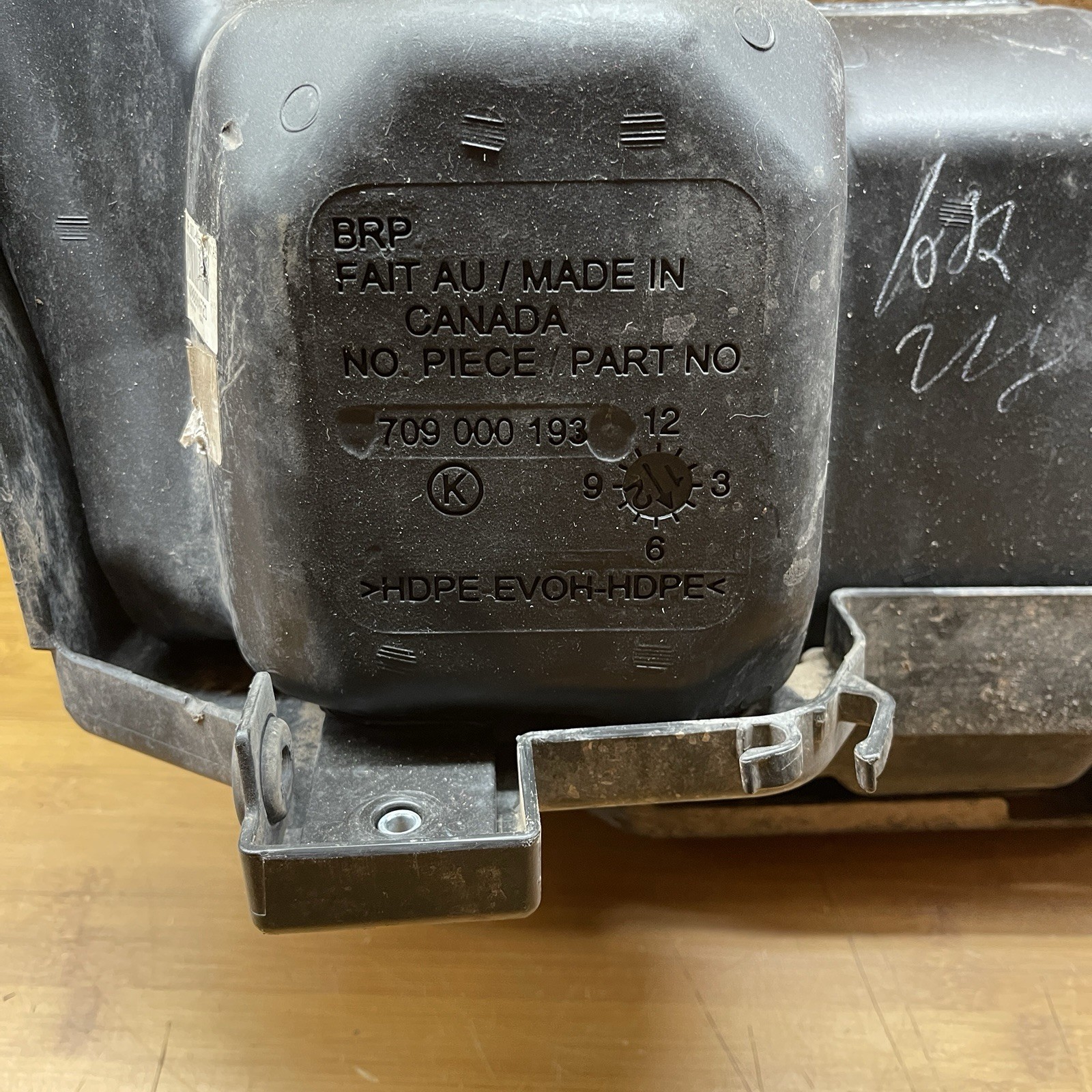 Can Am OEM Used 2009-2012 Outlander 500 650 800 Fuel Gas Tank 709000220