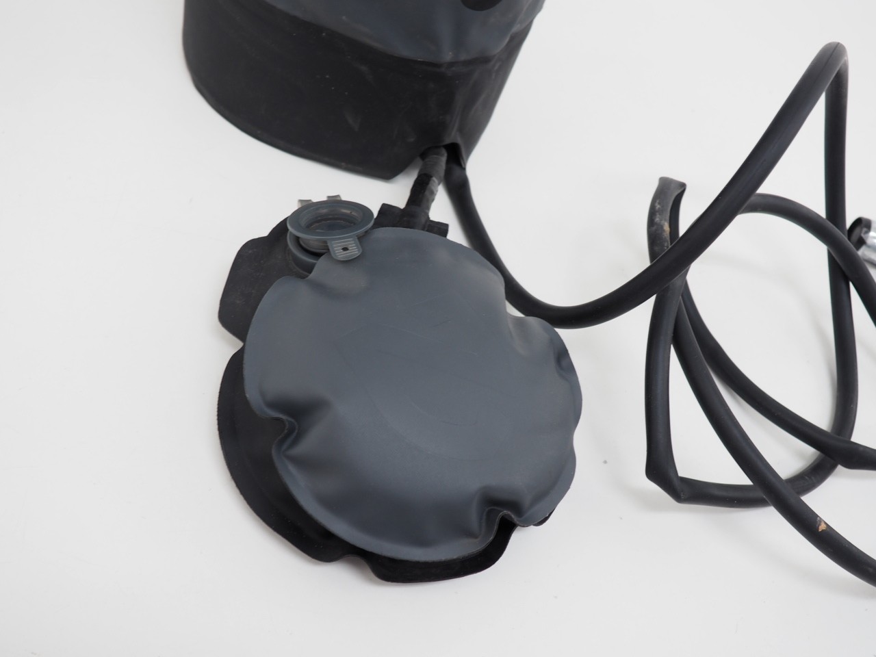 Nemo Equipment Helio 11 Liter Pressure Shower Camping / outdoor Tank w/ Hose