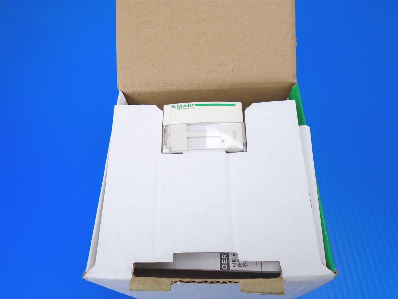 Schneider TeSys - LC2D25BD - 24V REVERSING CONTACTOR - 120-480V - 40A - 2-15 HP