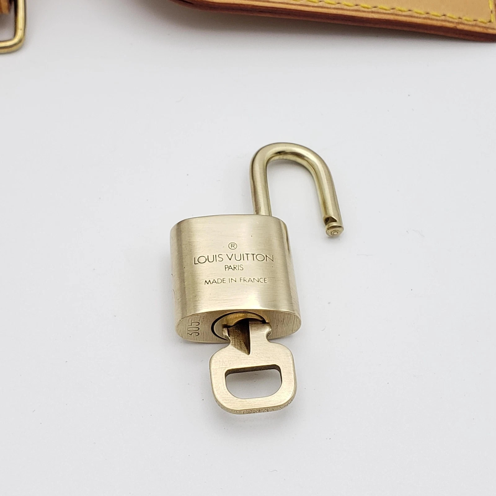 100% Authentic Louis Vuitton Luggage tag /Nametag with Gold Lock and Key