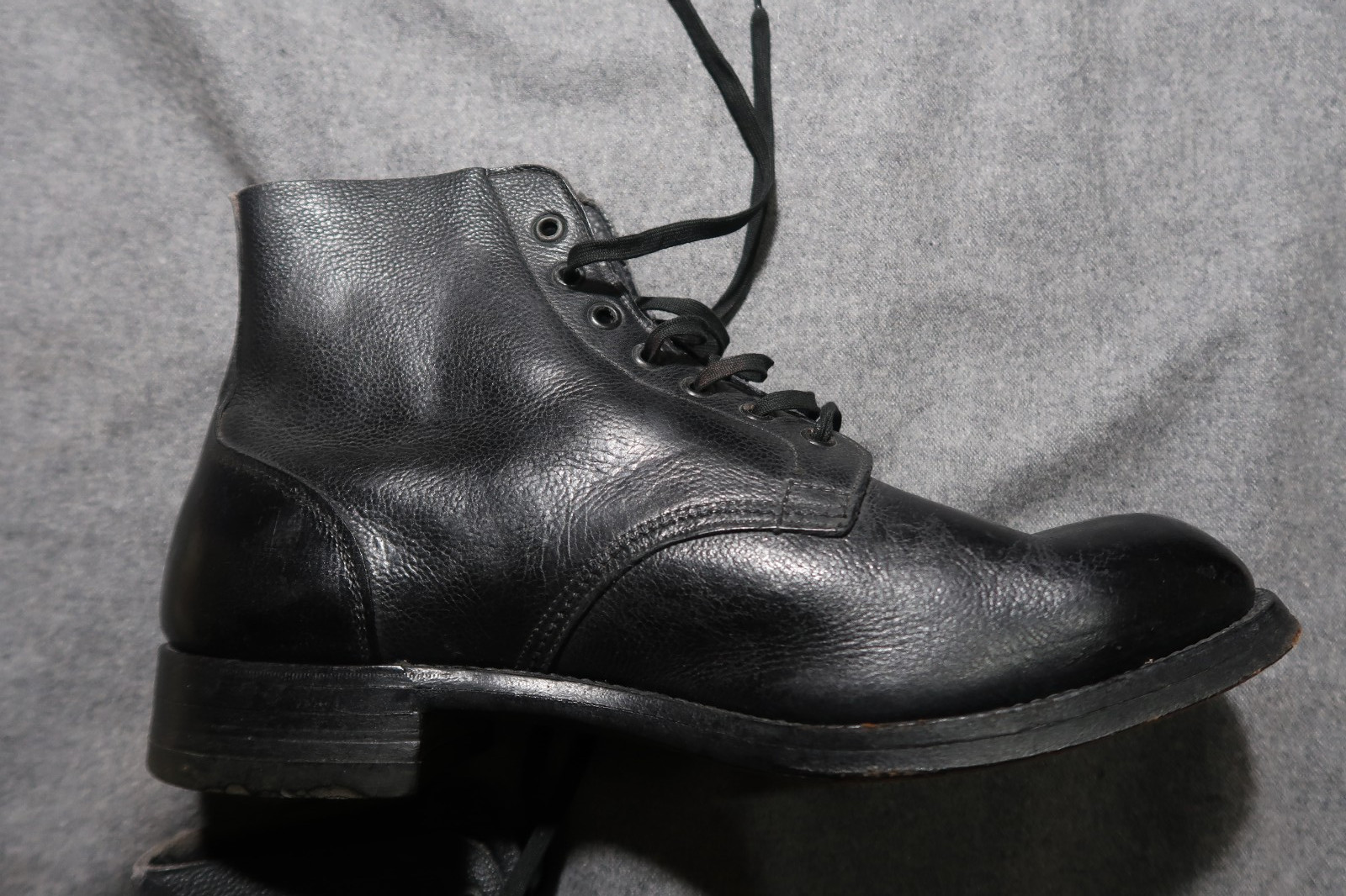 WW2 BRITISH ARMY AMMO BOOTS HOBNAILED LEATHER SOLES SIZE 9