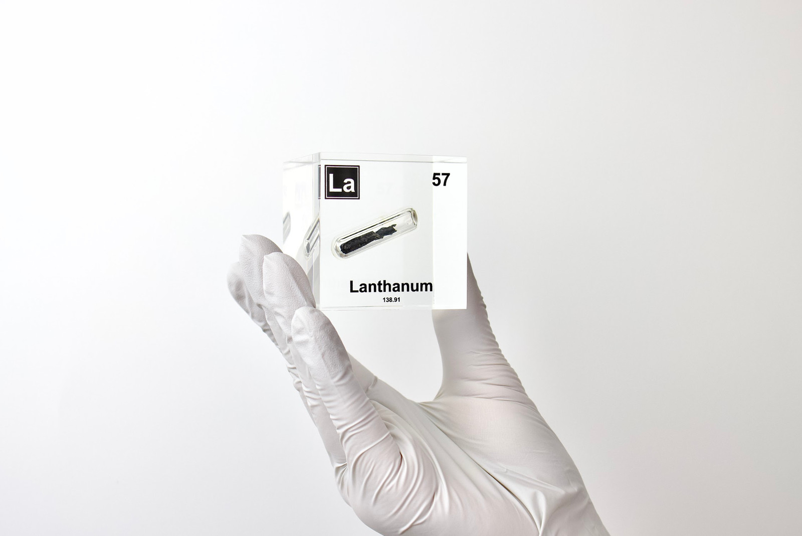Lanthanum Element Cube