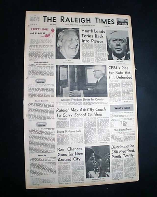 CHARLES MANSON & 3 Girls Helter Skelter Murder Trial Begins PHOTO 1970 Original