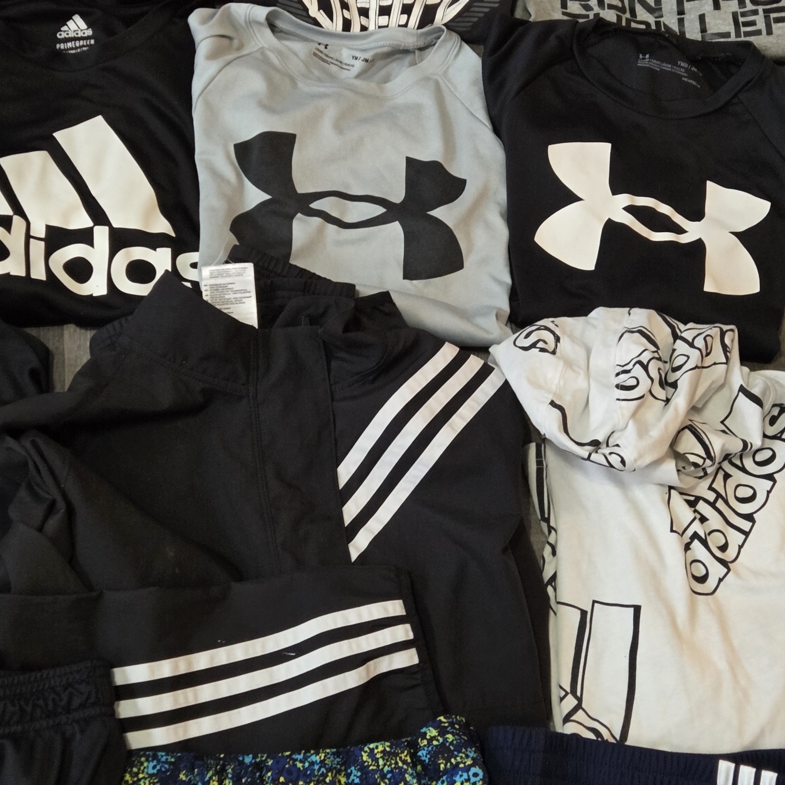 Nike Under Armour Adidas Boys Medium Clothing Lot 25 Pieces