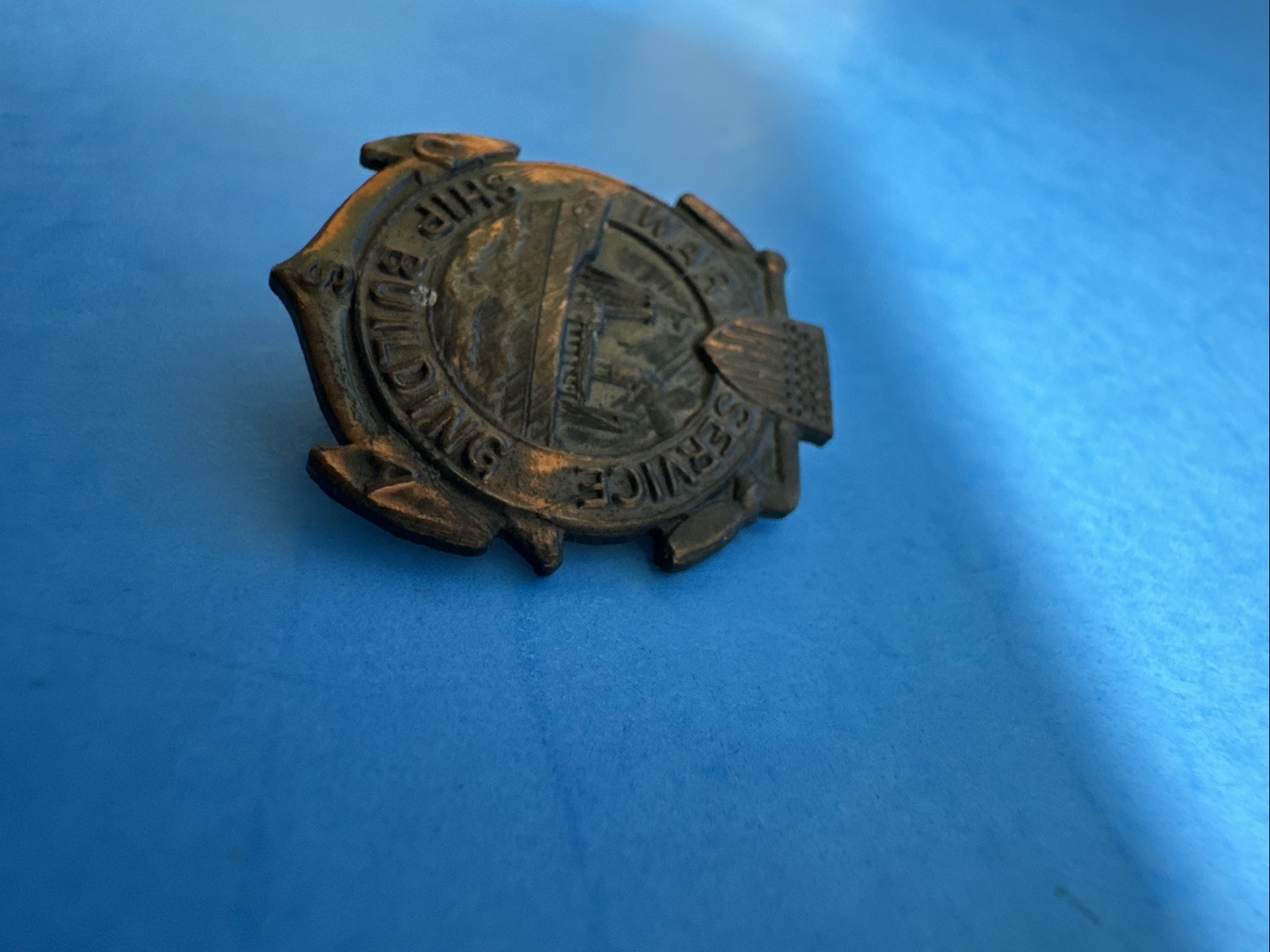WWl Homefront pin War service ship building bronze Pinback W & H Co. (P34)