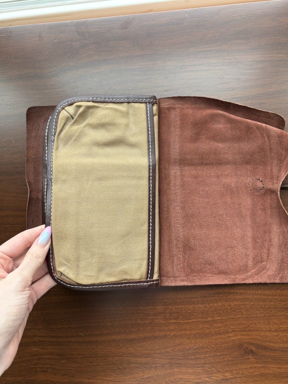 Linshi Tasks Leather Travel Wallet Organizer - Brown