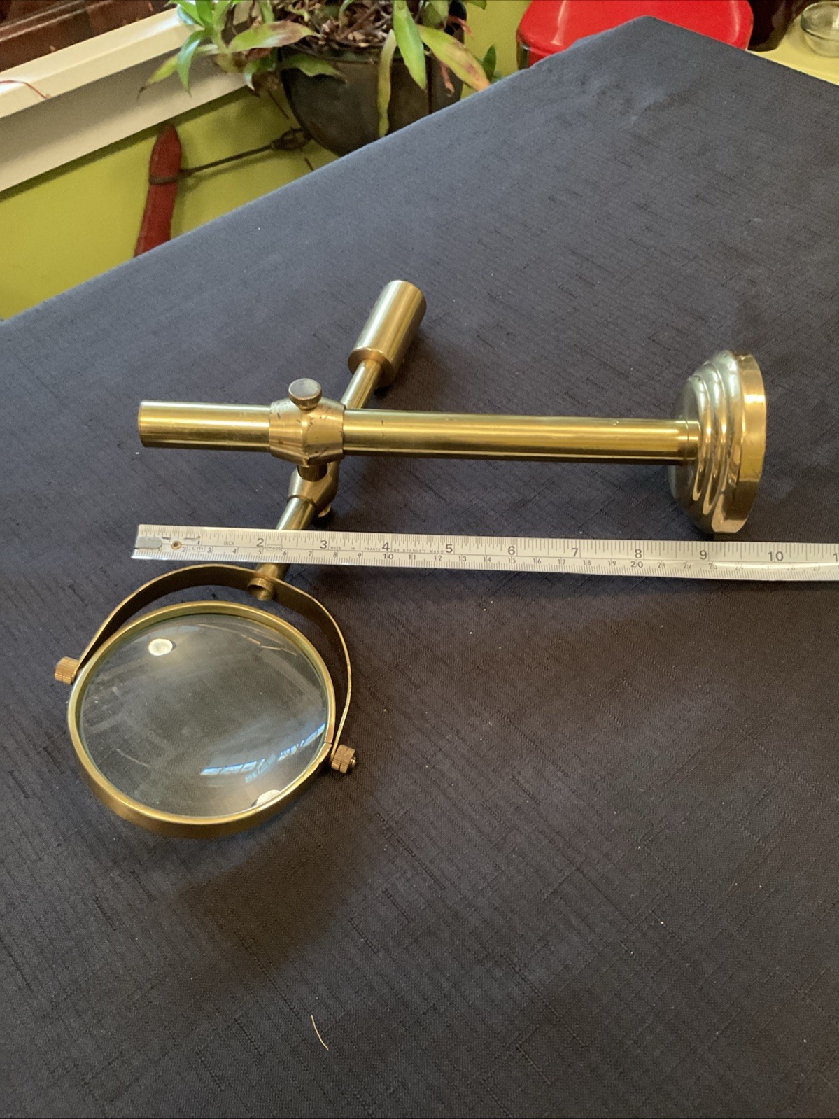 Vintage Desk Top Adjustable Brass And Glass Magnifying Glass On Stand