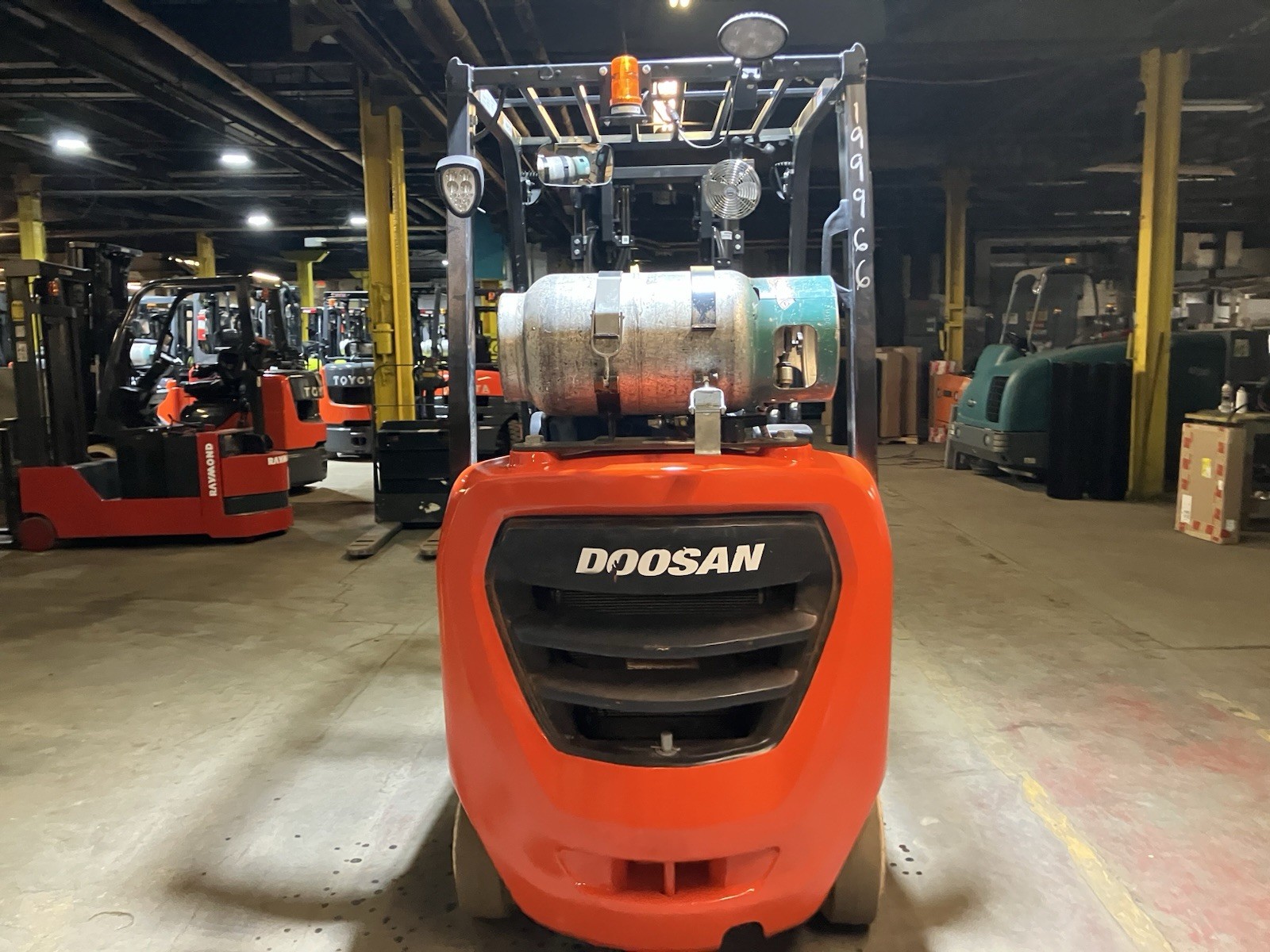 2023 Doosan 5000 LB Forklift With Side Shift and Triple Mast 4 Ways LPS Rated