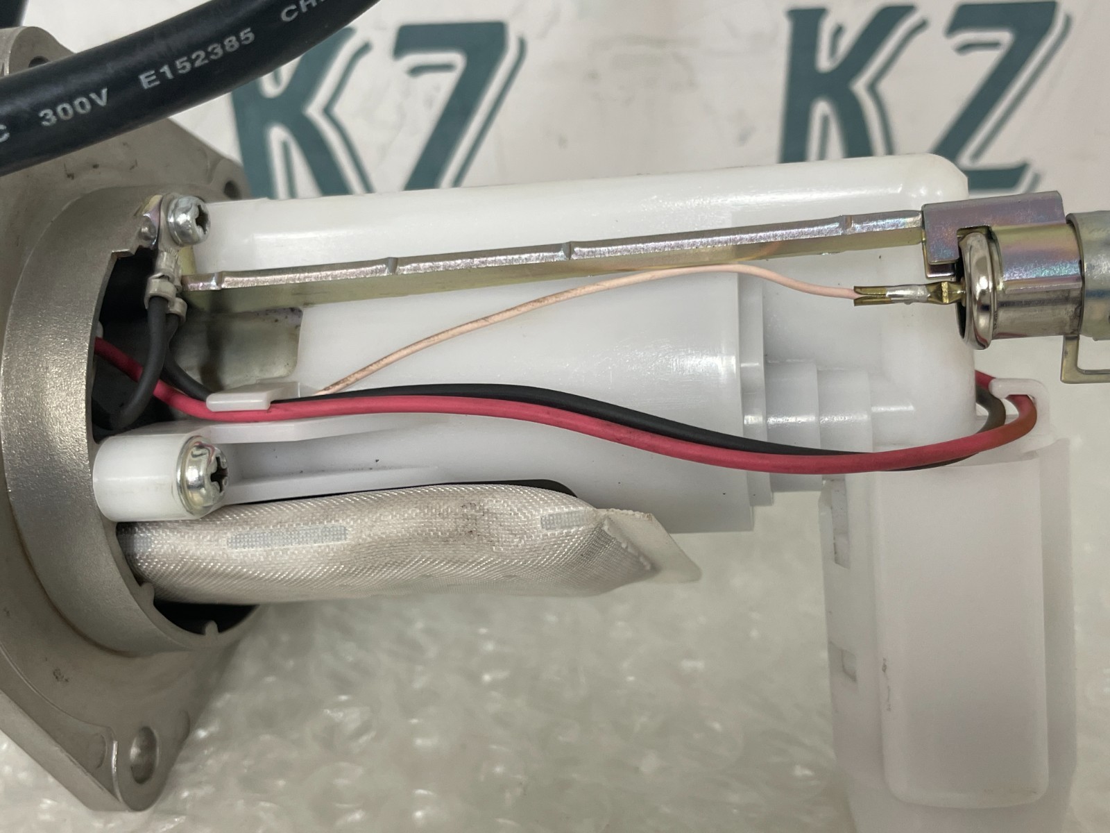 KAWASAKI GENUINE FUEL PUMP NEW 49040-0026 VERSYS 650 NINJA 650R 2006 - 2014 USED