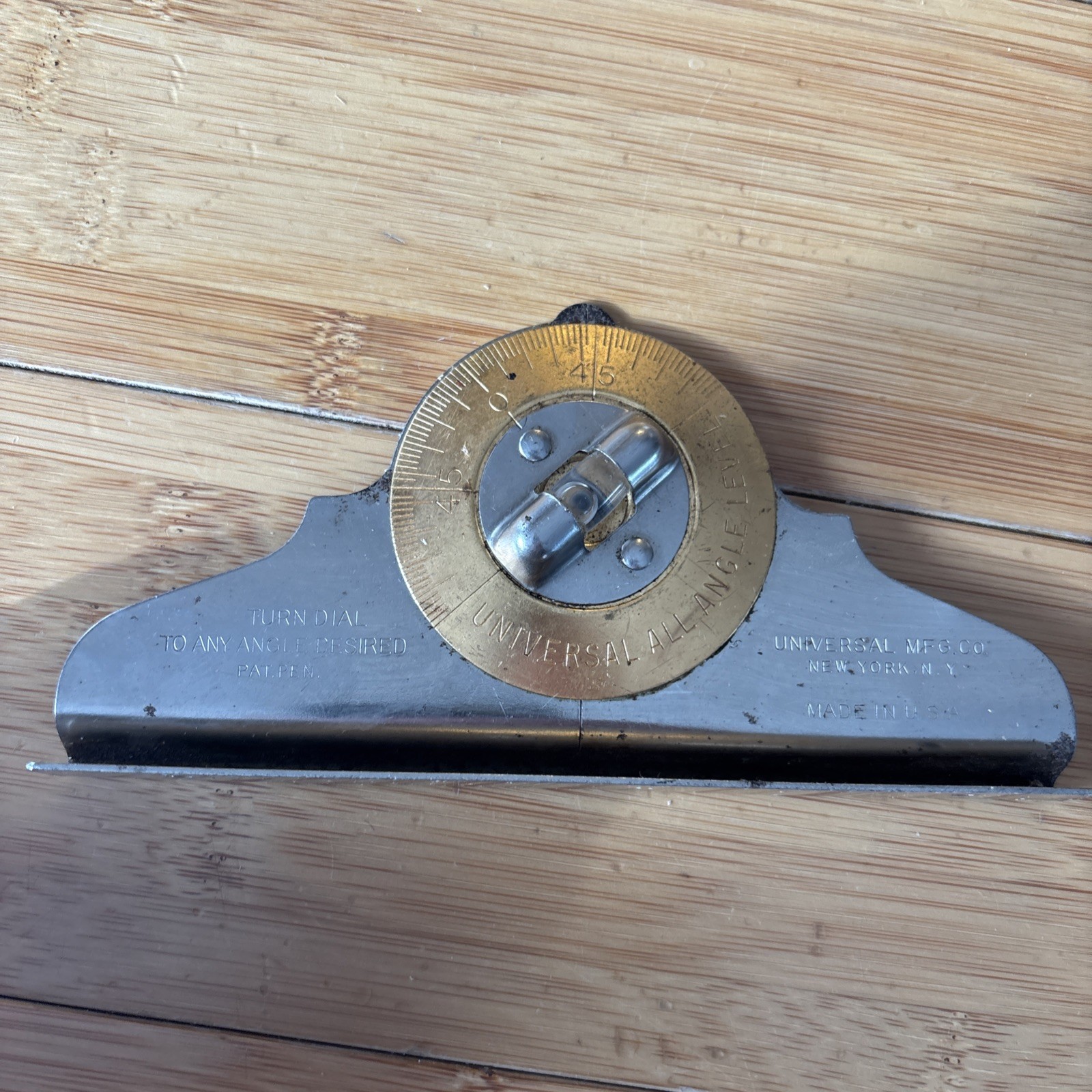 Vintage Level Protractor "UNIVERSAL MFG. CO." ALL ANGLE Brass & Steel LEVEL ☆US