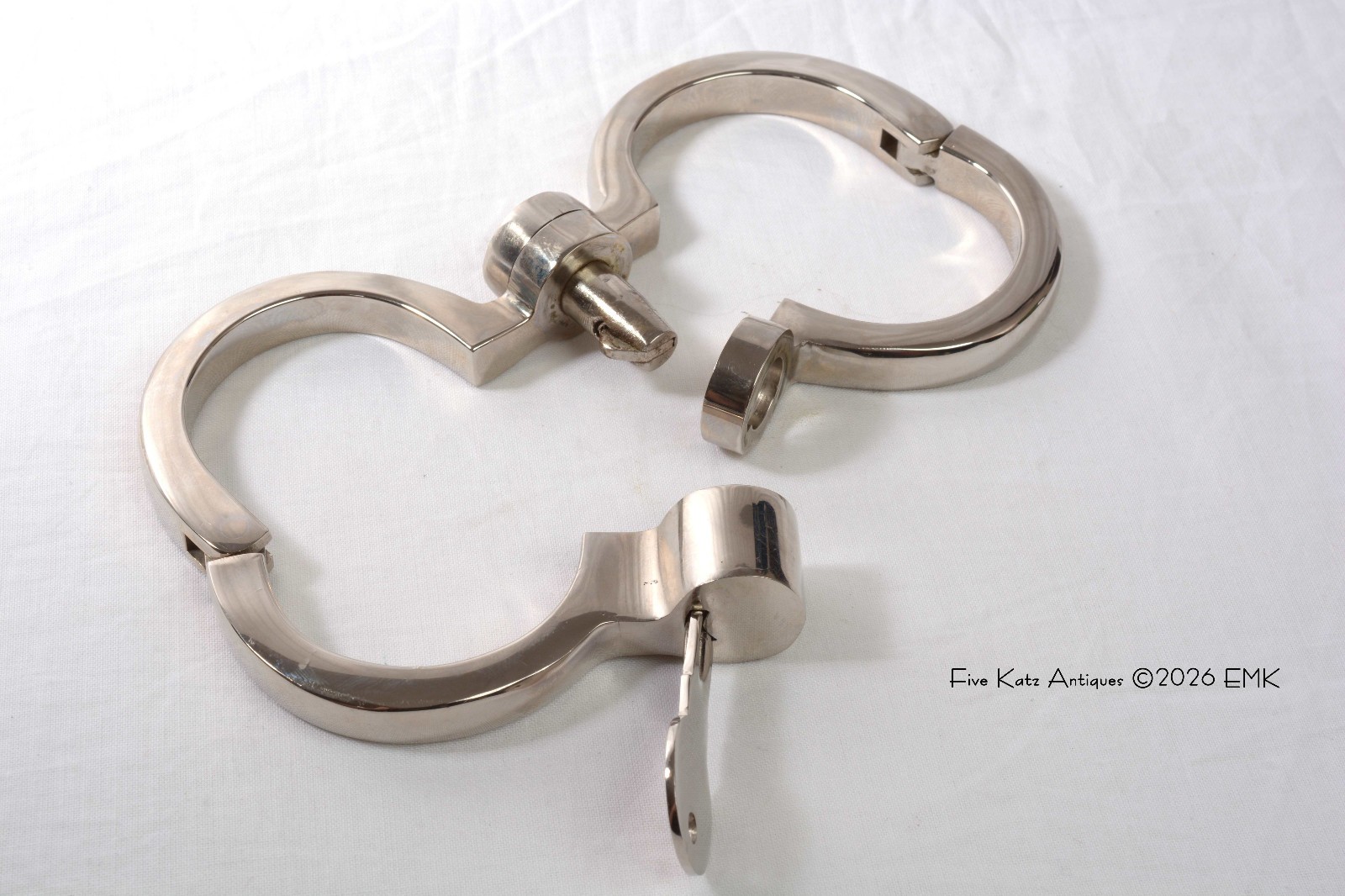 Folding "KUB" Handcuffs/Wrist Restraints - Role Play - Bondage - New Old Stock