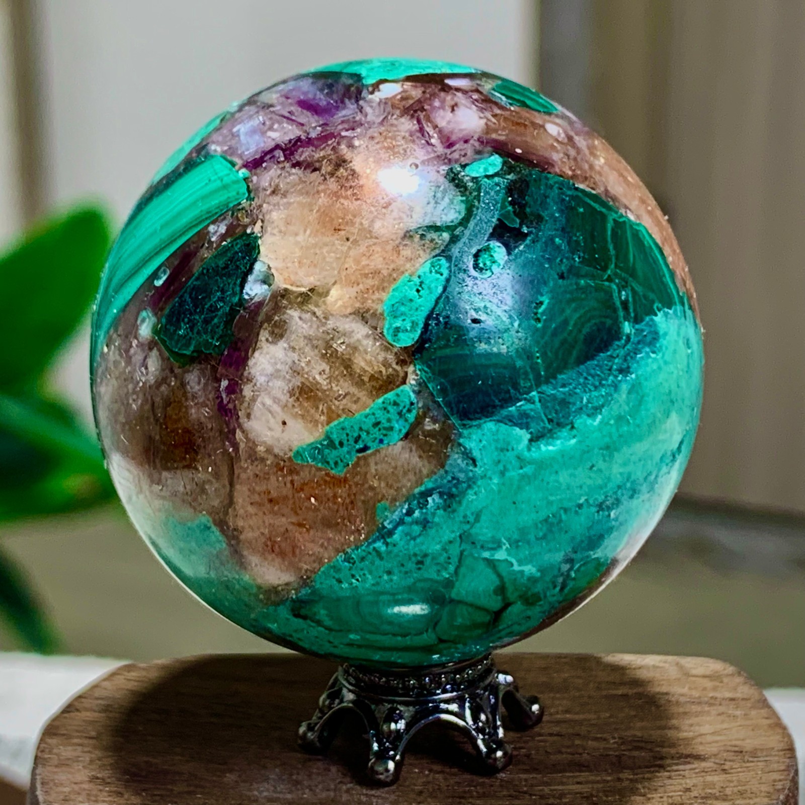 110G Newly discovered rare malachite purple mica symbiotic sphere restoration