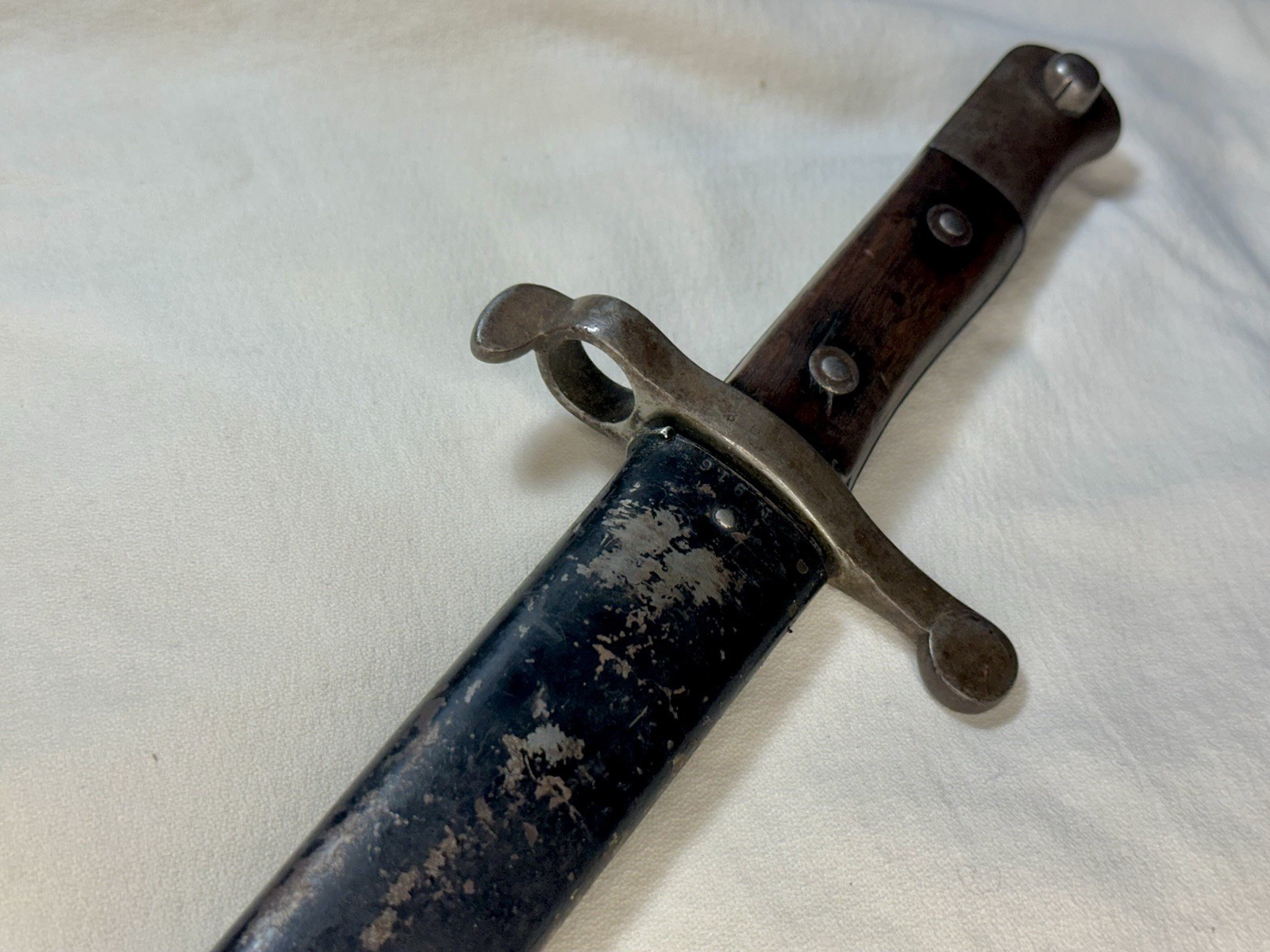 1886 WWII Portuguese Bayonet with scabbard