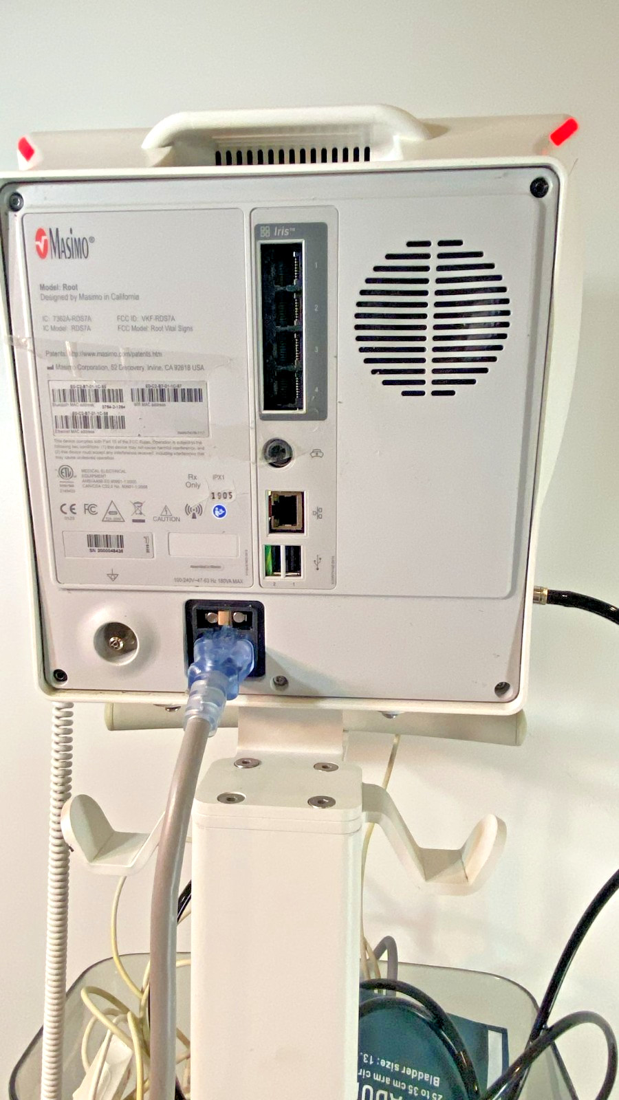 Masimo Root RDS7A Radical-7 Touchscreen w/Stand & Accessories