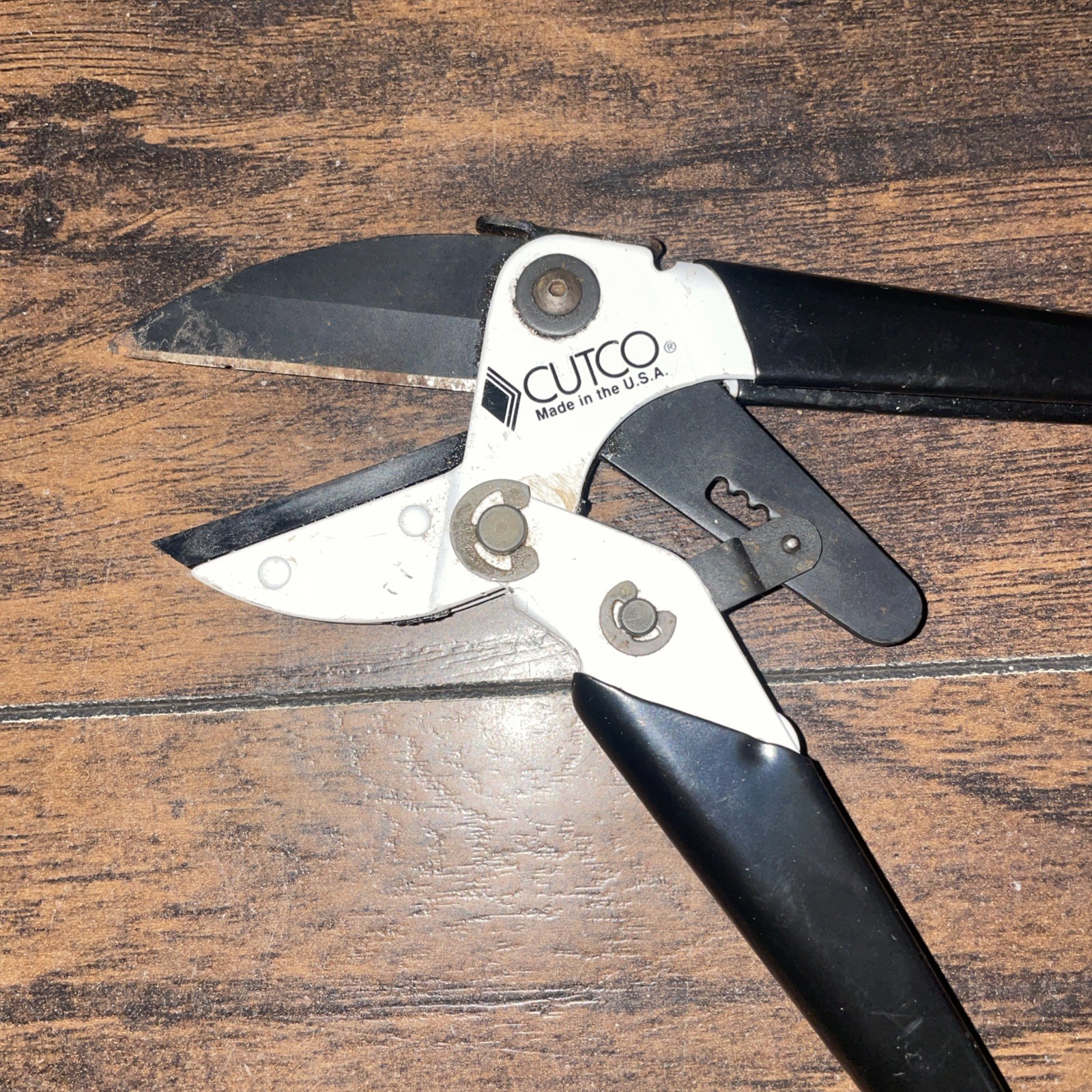 Cutco Ratcheting Pruner Pruning Shears - 7" Long Has Rust