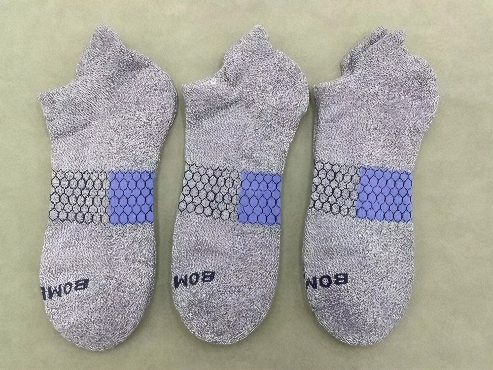 Bombas Men's 3 pair All-Purpose Performance Ankle socks Size Large 9-13 gray US`