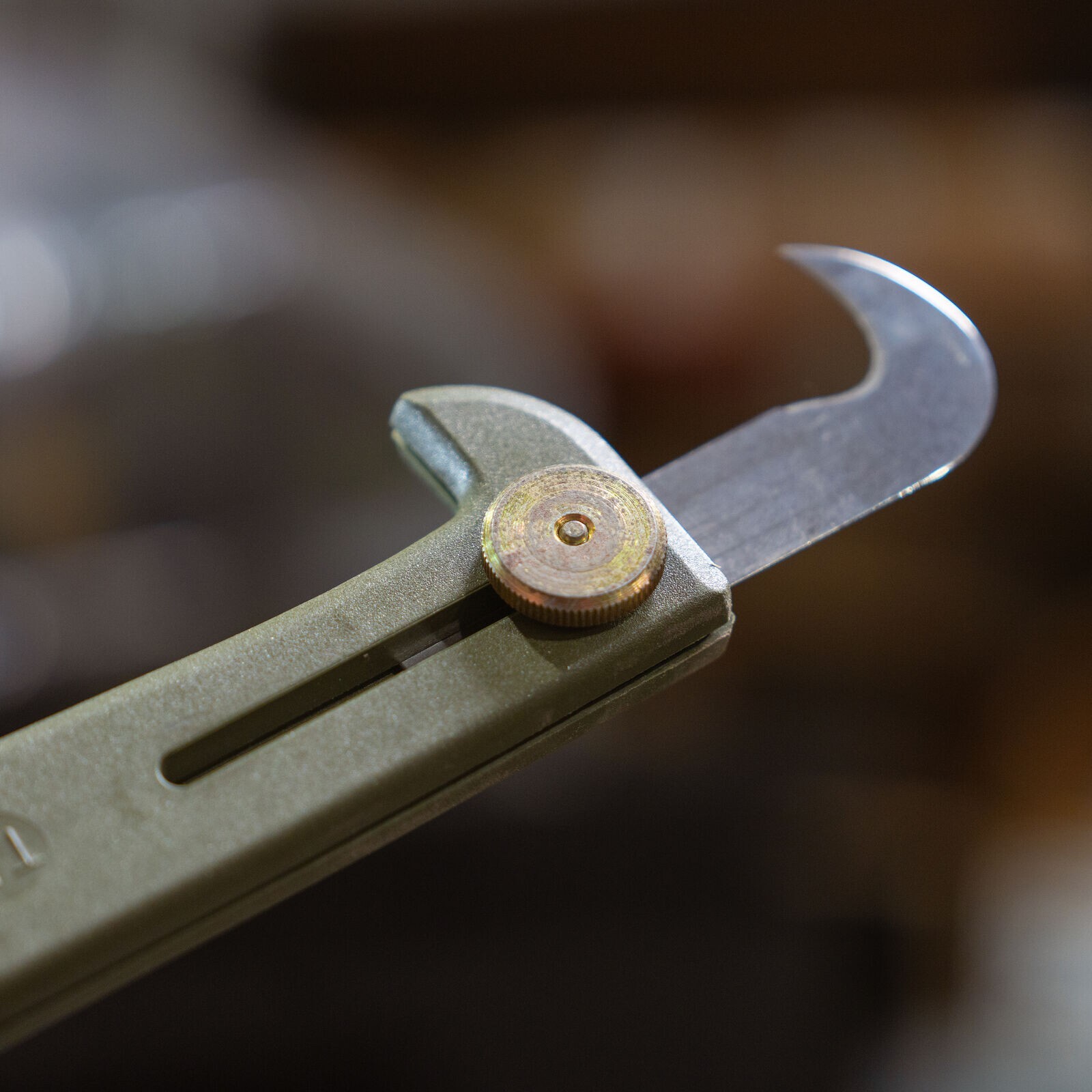 French Army Parachute Knife, 2" Hooked Blade, Emergency Tool, Belt/Rope Cutter