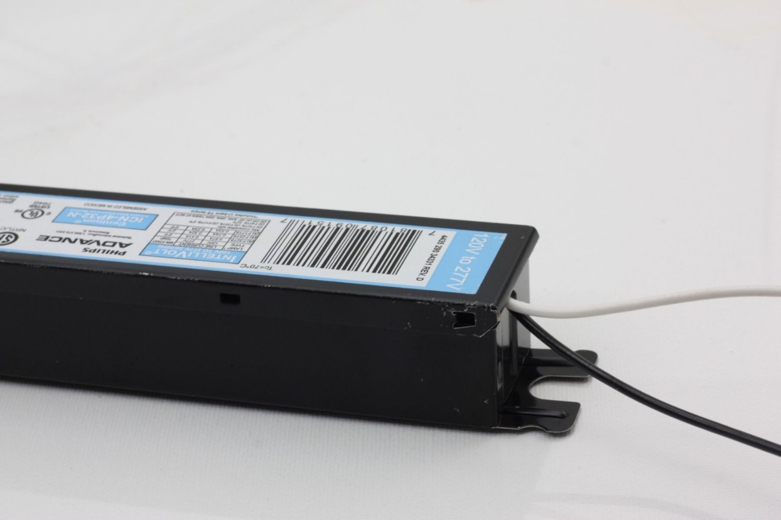 (30 Pack) Advance ICN-4P32-N Instant Start Electronic Ballast 120V to 277V