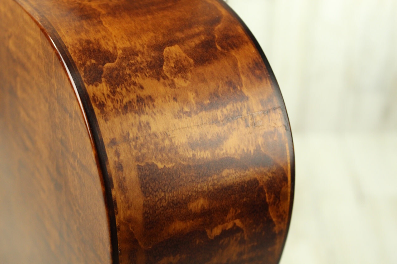 USED Hound Dog Resonator (560)