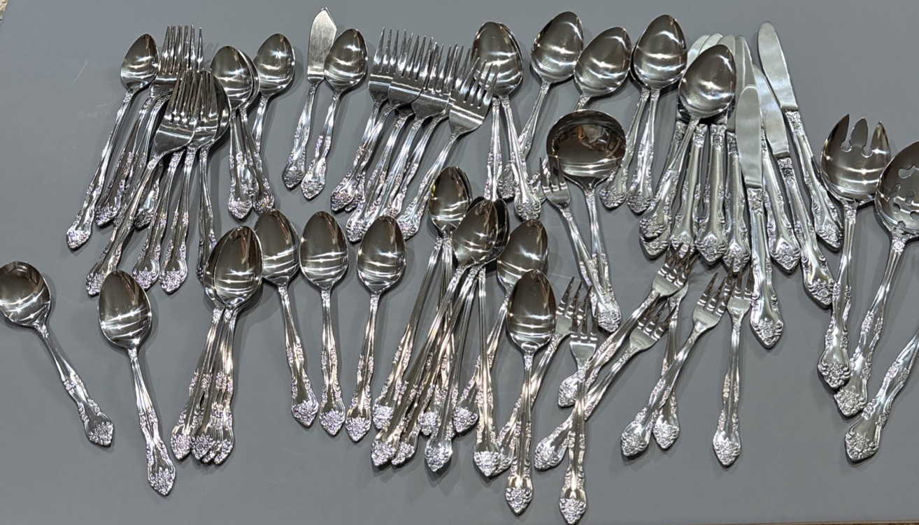 64 pcs - Rogers Co Dream Rose Rose Bud Knife Fork Spoon Iced Oyster Serving