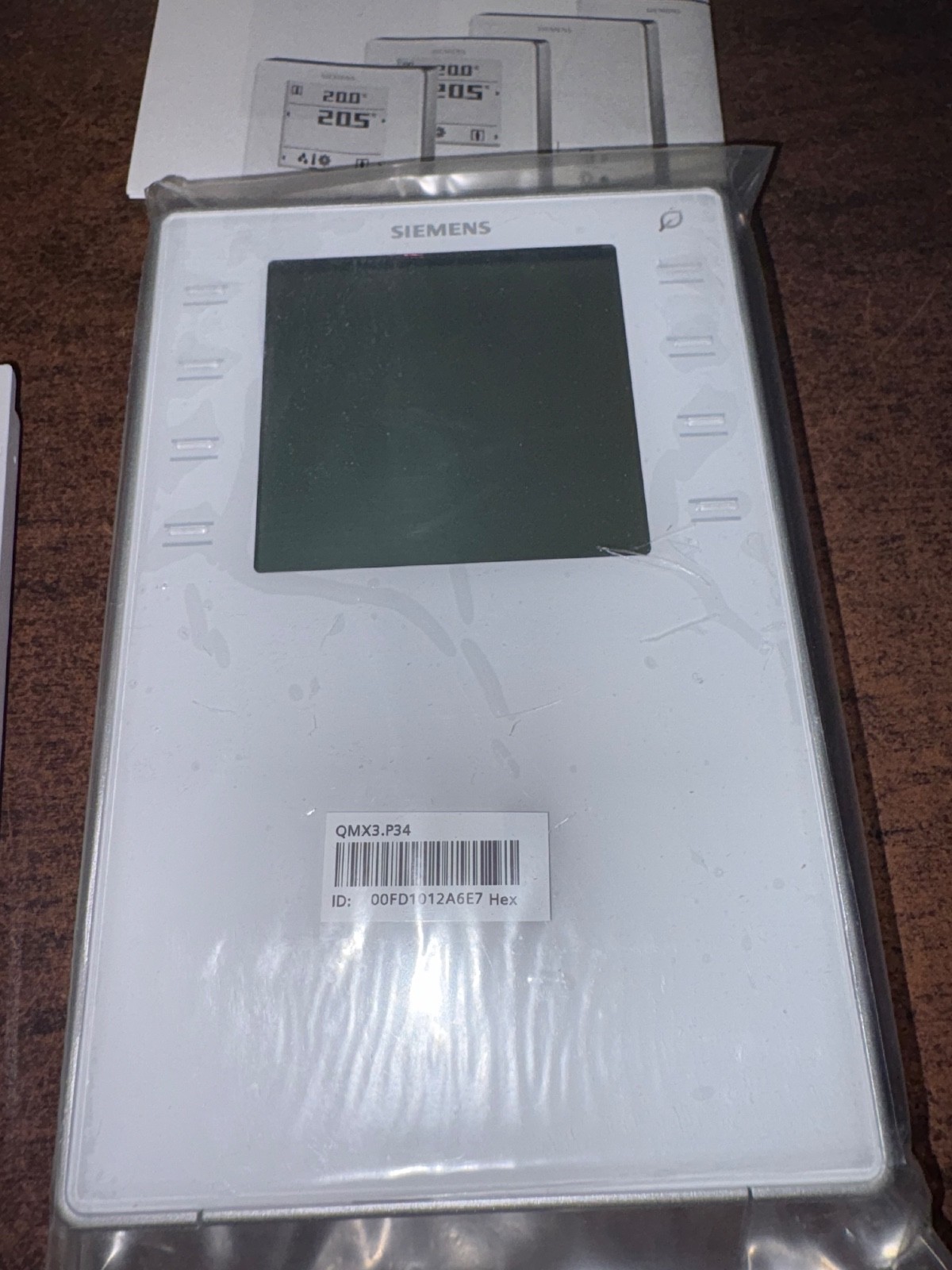 NEW SIEMENS QMX3.P34 ROOM UNIT B354