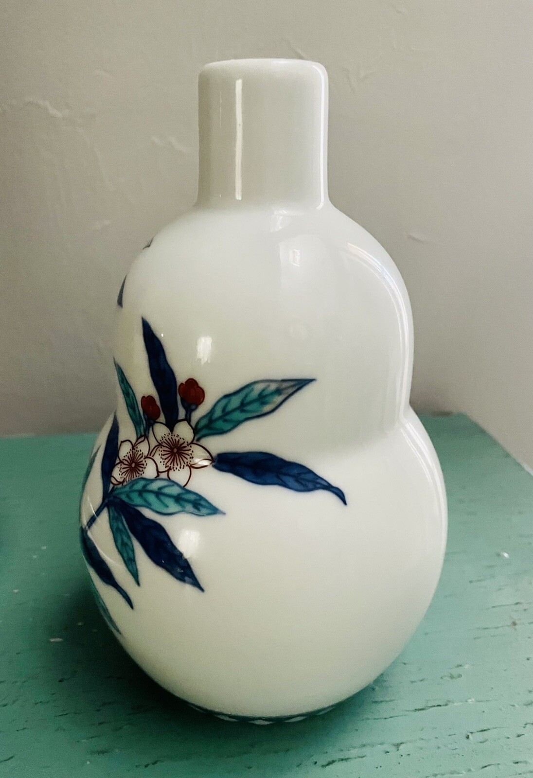 Imaizumi Imaemon Nishiki peach gourd Vase made in Japan Living National Treasure