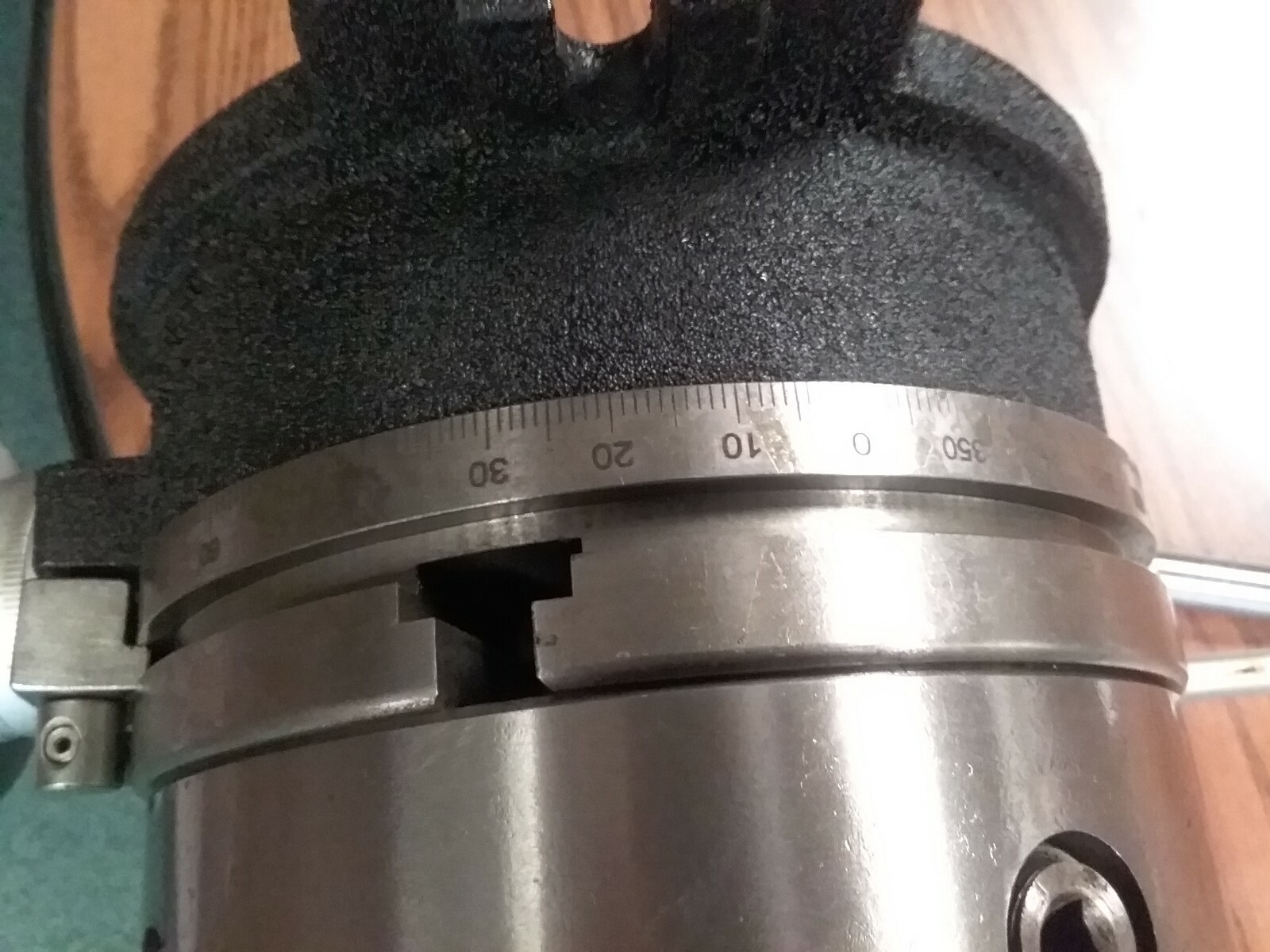 8" HORIZONTAL & VERTICAL ROTARY TABLE w. 8"-4 jaw independent chuck 4 T-nuts