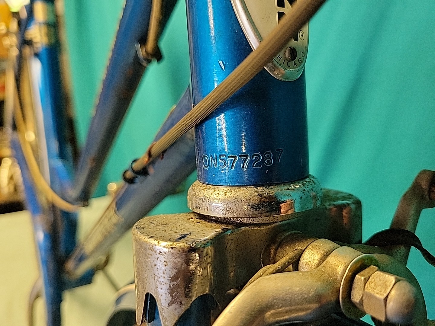 April 1977 Schwinn Suburban Complete Bicycle. Bike Rolls Smooth. Tires Dry Rot