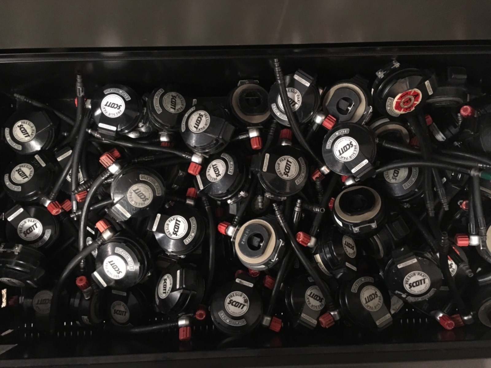 SCOTT E-Z FLO REGULATOR PRESUR-PAK EZFLO VIBRALERT 804370-02 SCBA QuikConnection